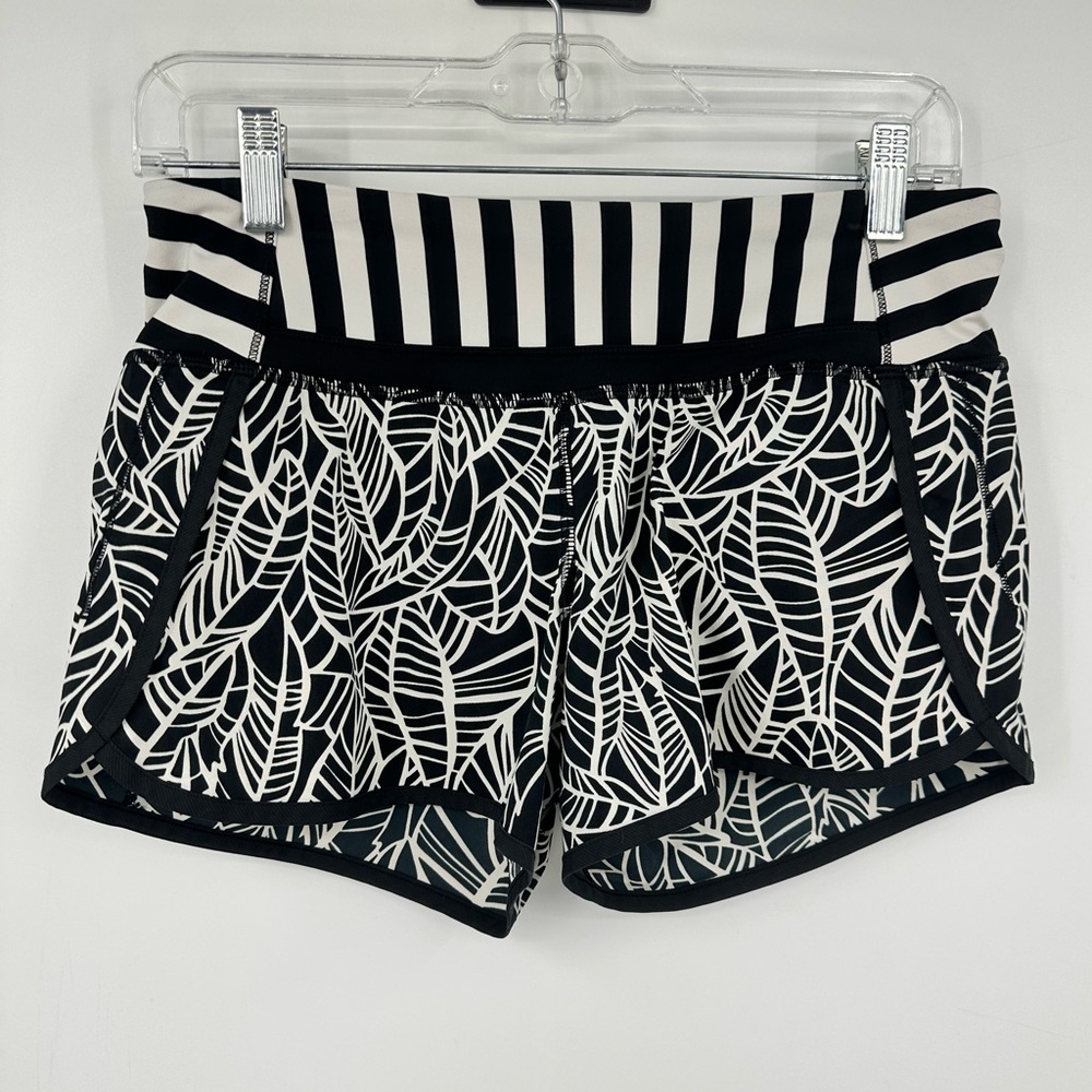 Lululemon Run Times Shorts 4-way stretch Womens 4 | AM587